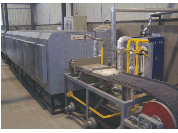 Oven with mesh conveyor steam blackening metal products