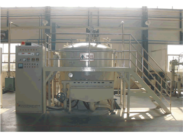 Vertical vacuum furnace carbonization